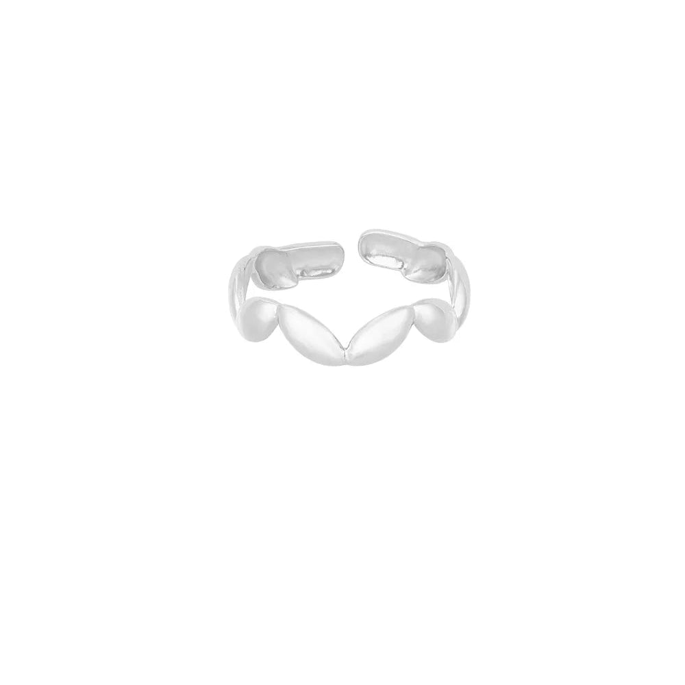 Minimalistische wavy ring van RVS in zilverkleur.