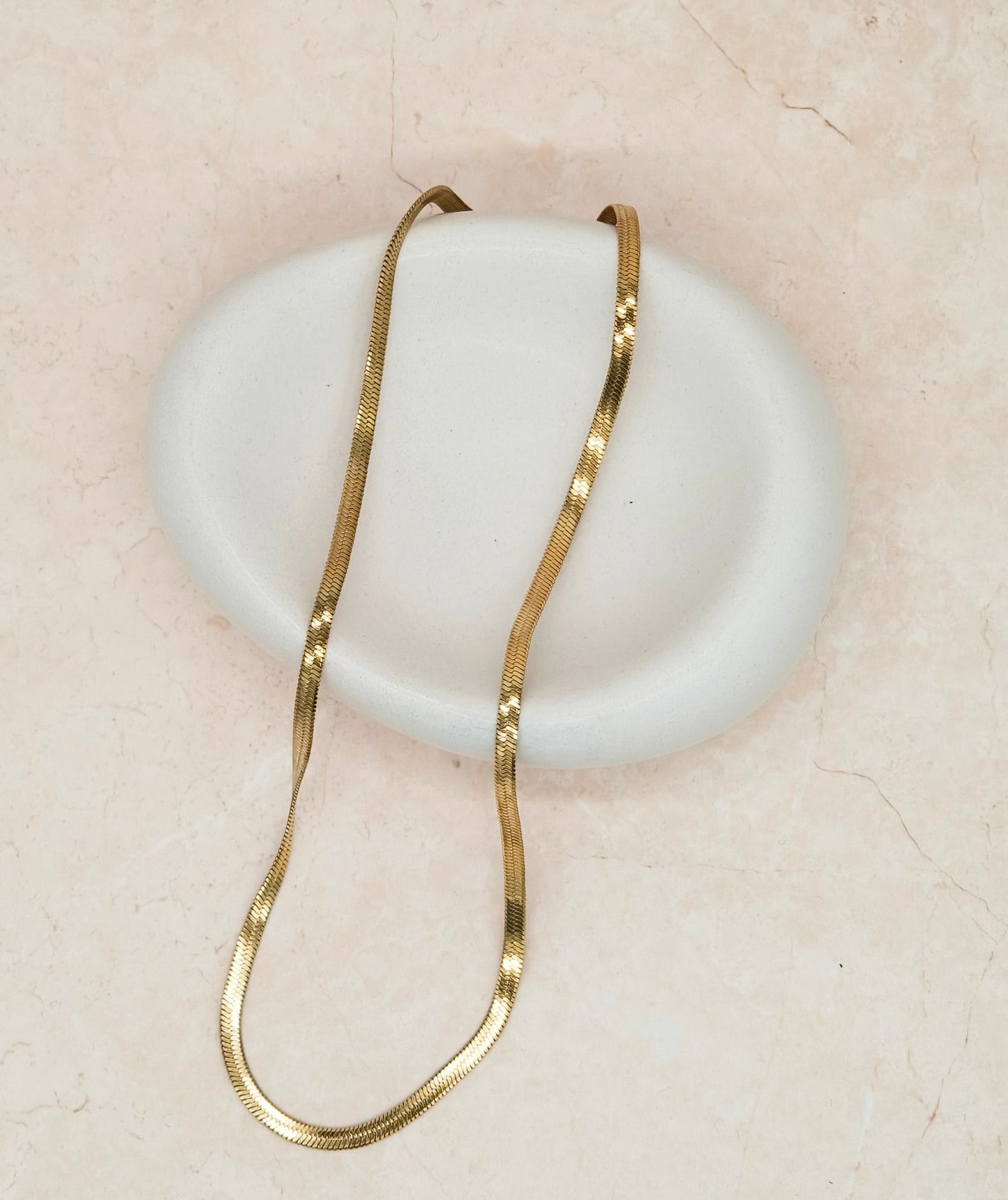 Snake ketting goudkleurig 3 mm – RVS minimalistische halsketting