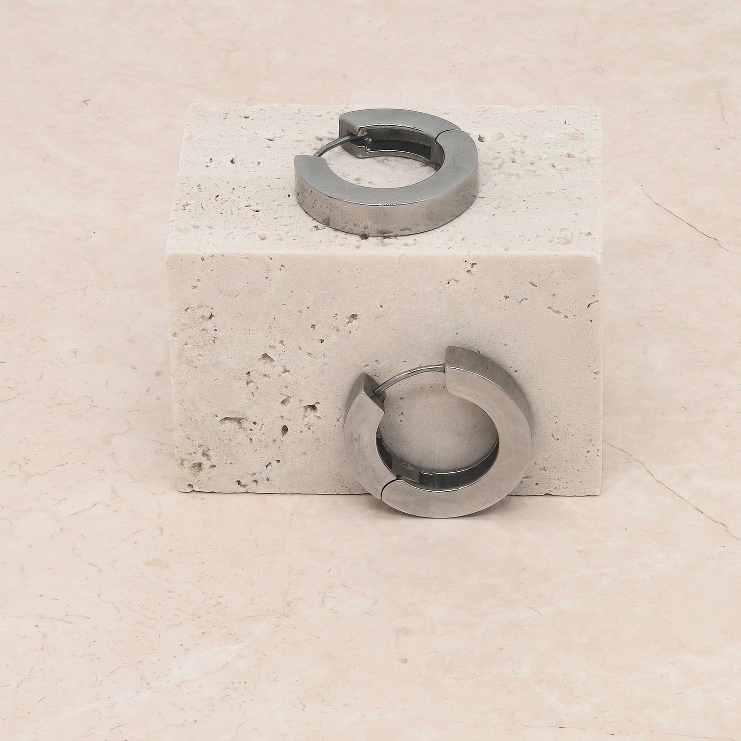 Minimalistische Zilveren Hoop Oorbellen Nova van RVS